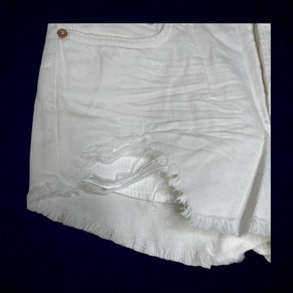 Free People Loving Good Vibrations Cutoff White Denim Shorts NWT